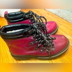 AlpineTek women’s boot shoes bought at Reno’s Budapest size 6